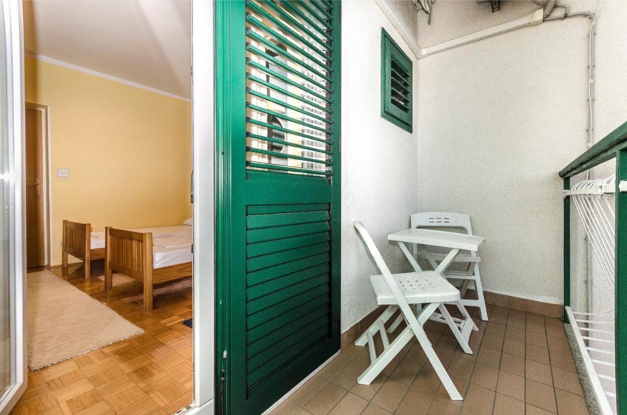 Rooms Dejana Vodice Buitenkant foto